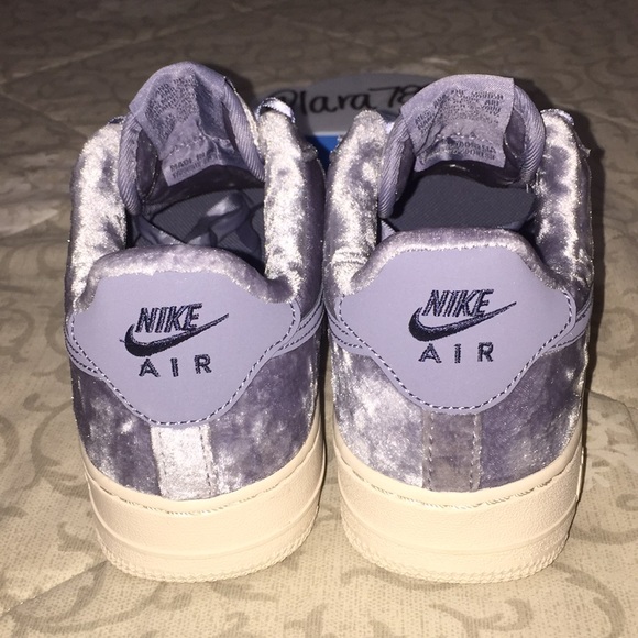 NIKE AIR FORCE 1 LV8 - Picture 4 of 7